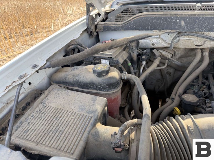 2017-chevrolet-silverado-2500-image-30