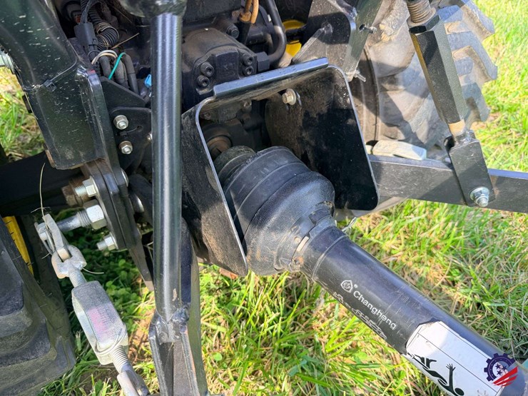 2025-john-deere-1023e-image-59