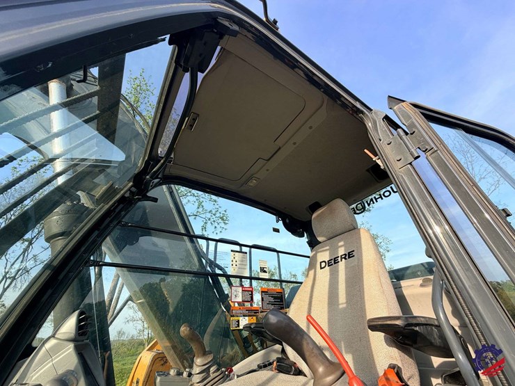 2019-deere-160g-lc-image-84