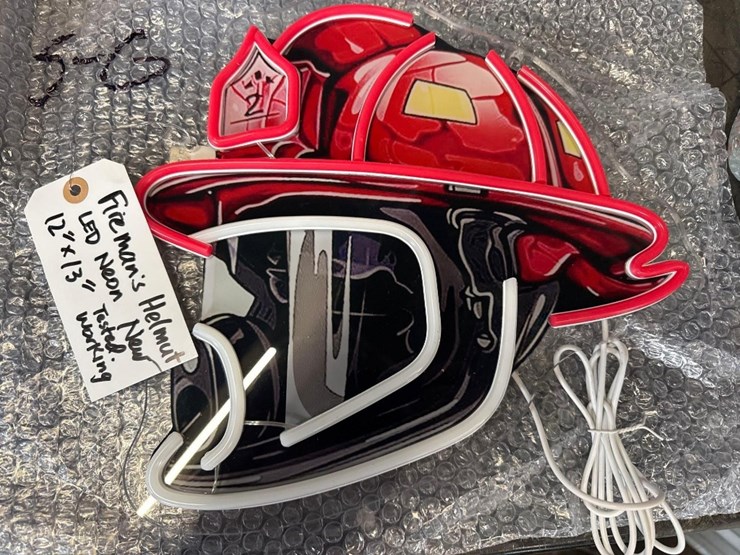 new-fireman-helmet-12in-x-13in-led-light-works-image-2