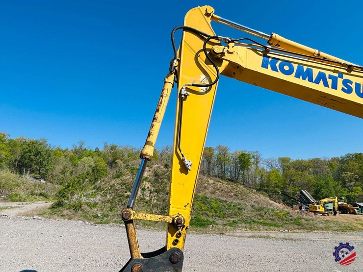 2015-komatsu-pc210-lc-image-51