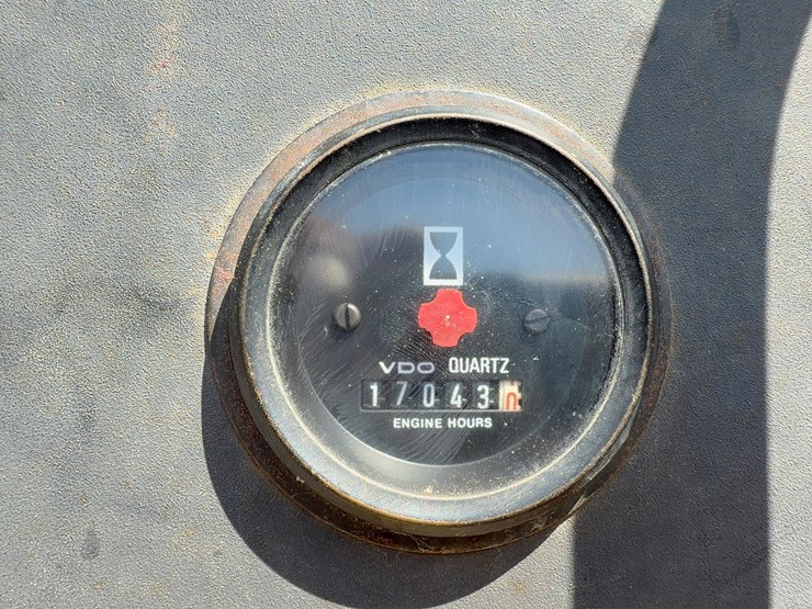 1998-volvo-ew200-image-30