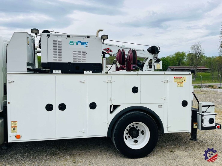 2015-international-durastar-4300-image-16