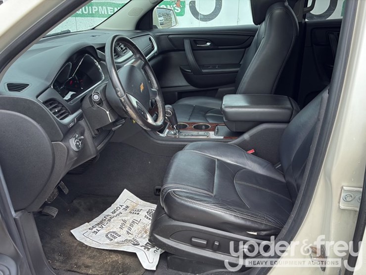 2013-chevrolet-traverse-image-33