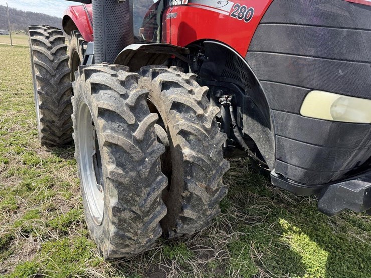 2017-case-ih-mx280-afs-magnum-tractor-image-20