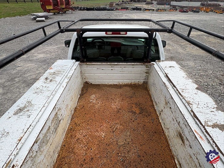 2005-chevrolet-silverado-2500hd-image-32