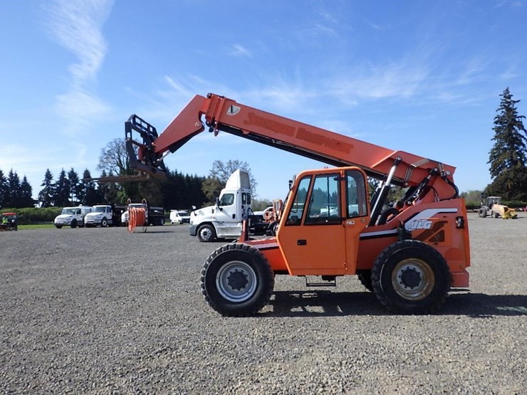 2014-jlg-6042-telescopic-reach-lift-image-8