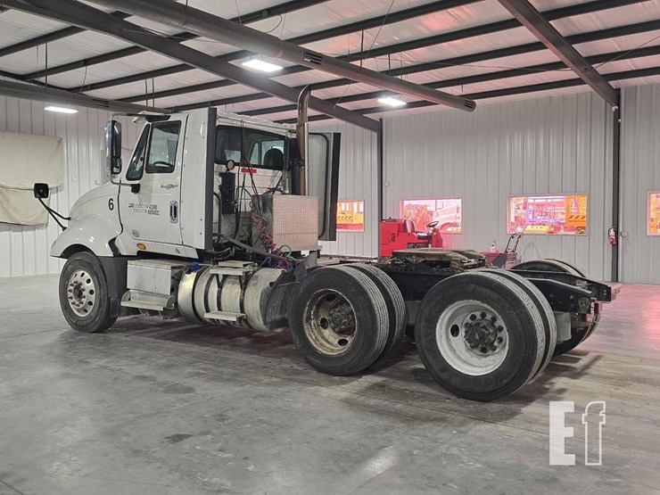 2014-international-prostar-image-4