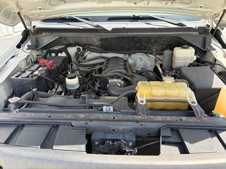 2012-nissan-nv2500-image-10