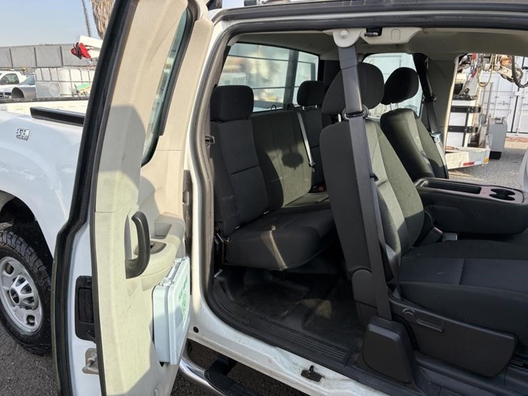 2012-gmc-sierra-2500-image-10