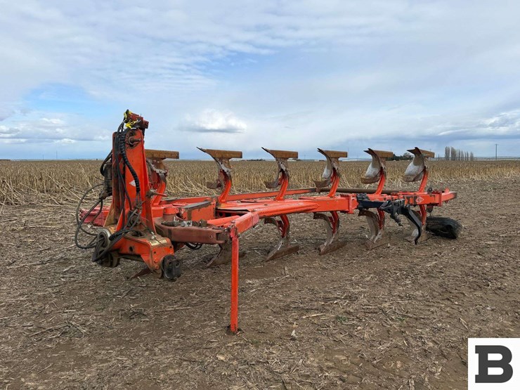 kuhn-multi-master-100dl-6-bottom-plow-image-1