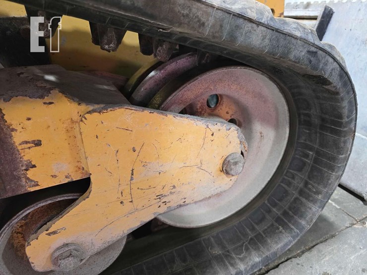 2021-caterpillar-289d3-image-34