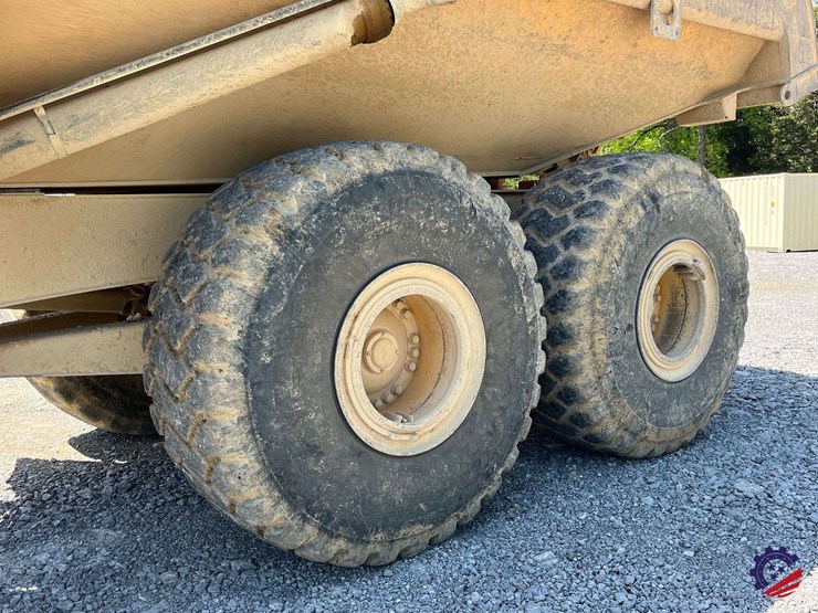 2012-volvo-a40f-image-8