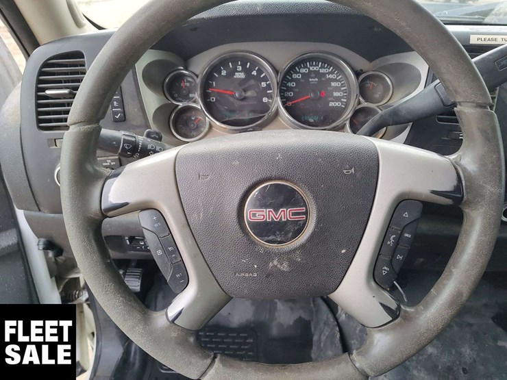 2013-gmc-sierra-2500hd-image-16