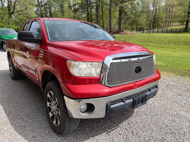2012-toyota-tundra-image-2