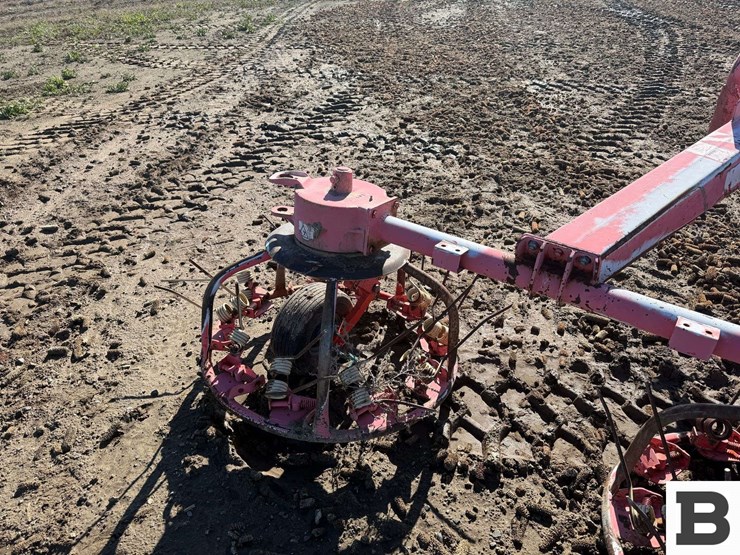 simak-hm-300-tedder-image-10