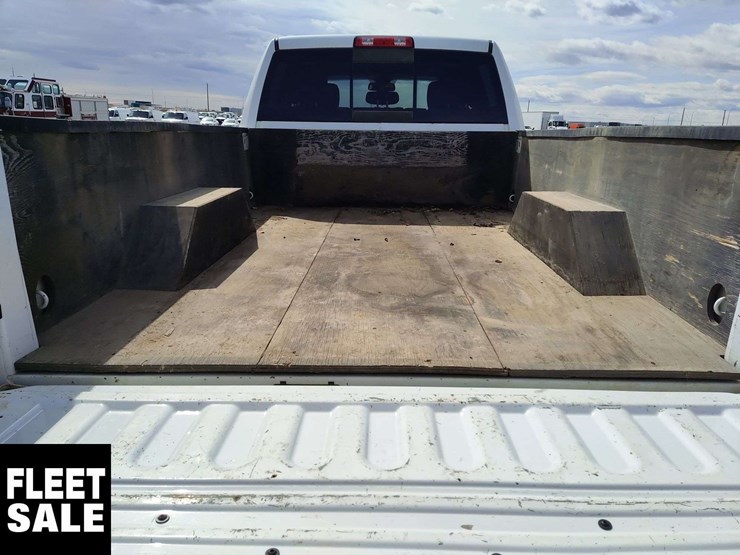 2018-dodge-2500-image-15