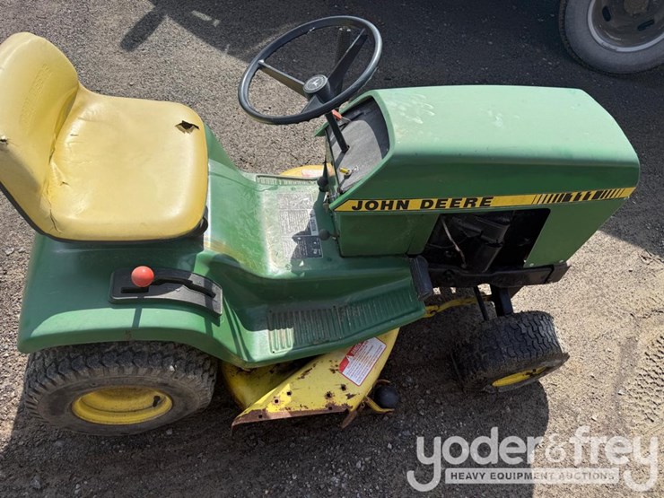 john-deere-111-image-1