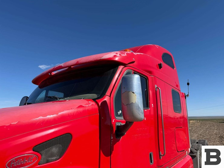 2008-peterbilt-387-image-10