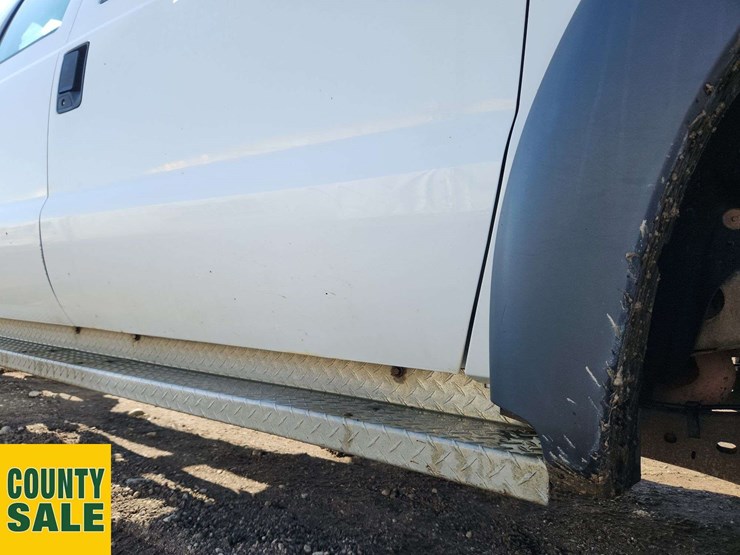 2013-ford-f550-image-56