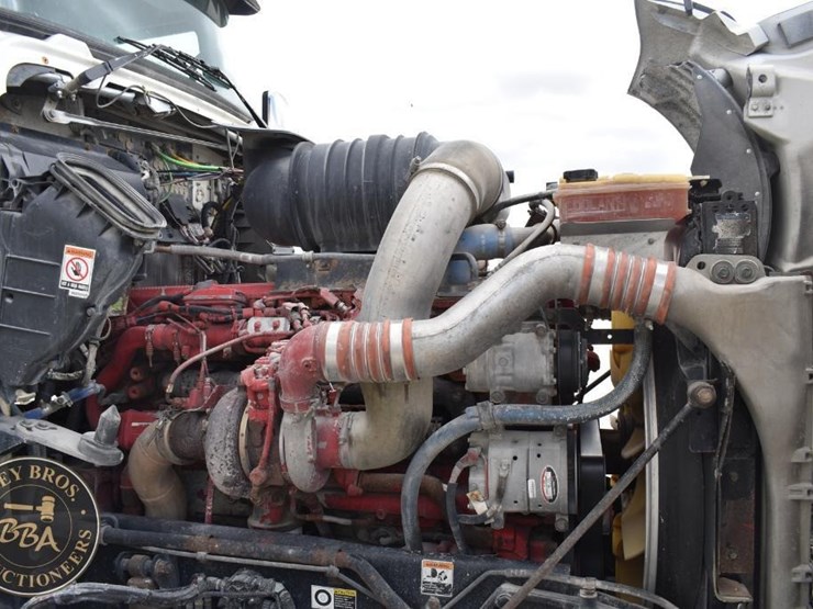 2013-kenworth-t660-image-22