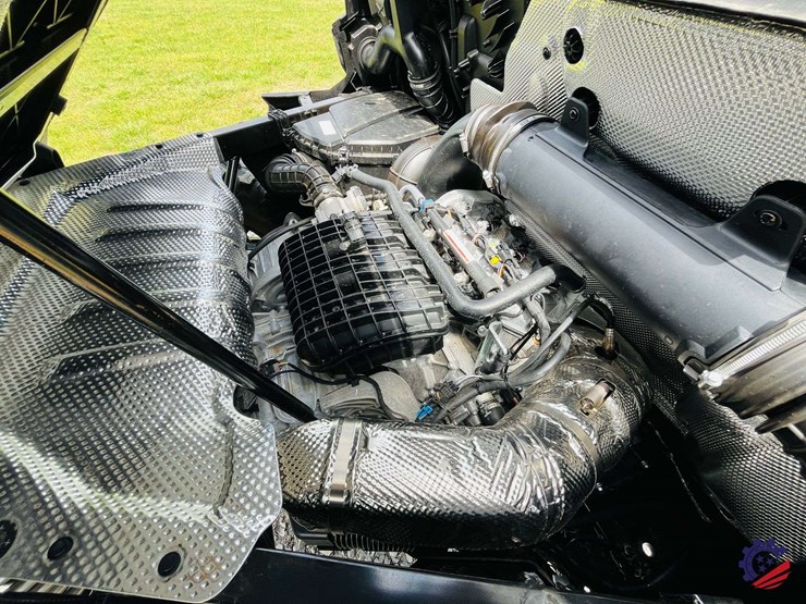 2026-can-am-defender-limited-hd11-triple-image-44