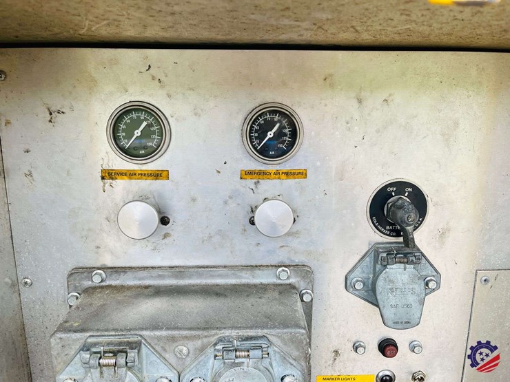 2009-gmc-savana-s/a-enclosed-roadside-service-truck-image-33