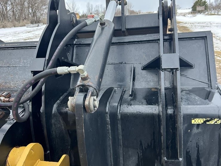 2016-caterpillar-930m-image-35