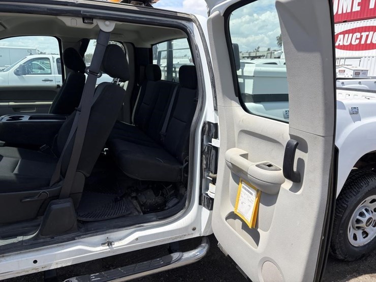 2012-gmc-sierra-3500-image-11