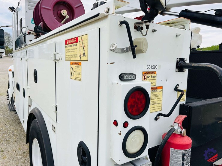 2015-international-durastar-4300-image-23