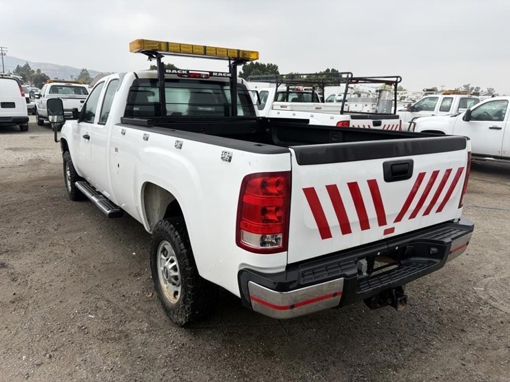 2012-gmc-sierra-2500-image-4