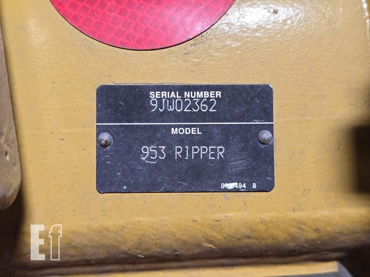 caterpillar-953-image-14