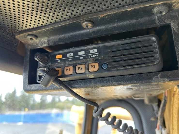 2012-caterpillar-ad55b-image-27