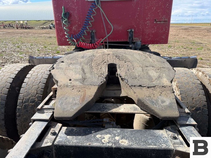 1995-peterbilt-378-image-22