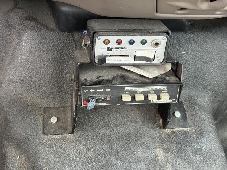 2001-ford-f350-image-17