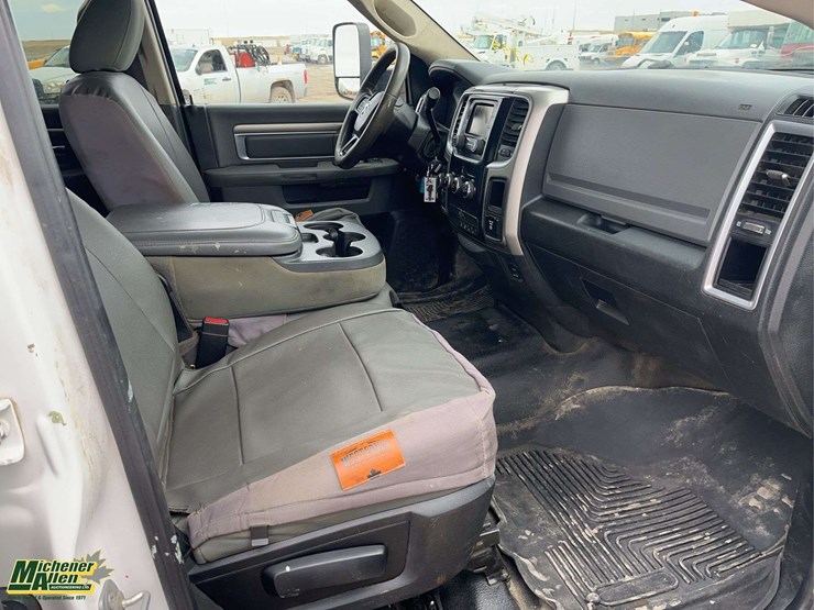 2015-dodge-3500-image-20