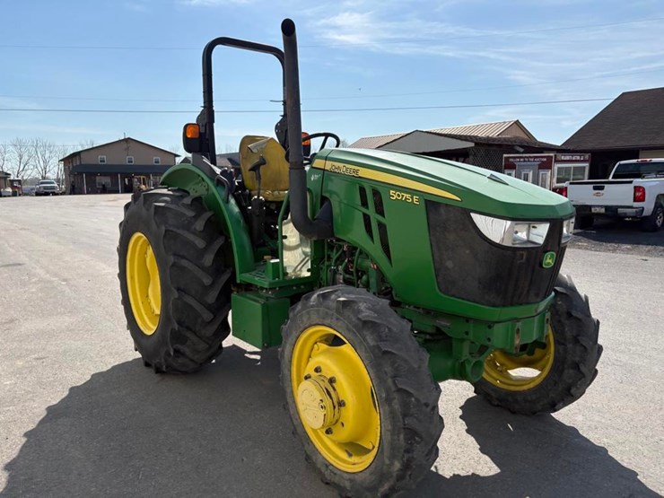 john-deere-5075e-image-5