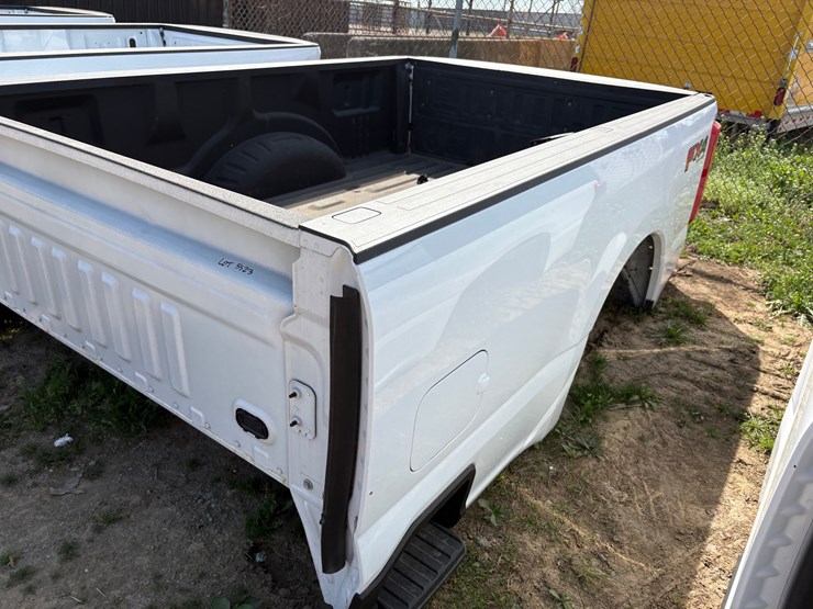 2024-ford-8-ft-image-1