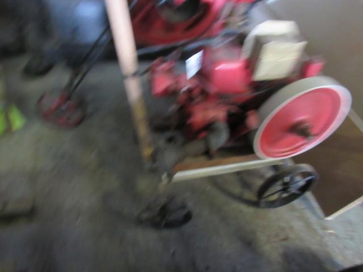 economy-1.5hp-hit-&-miss-engine-w/-cart-image-2