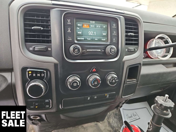 2019-ram-1500-classic-image-27