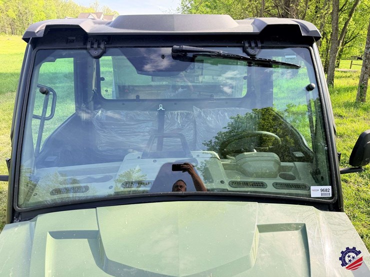 2023-john-deere-gator-xuv-835r-image-20