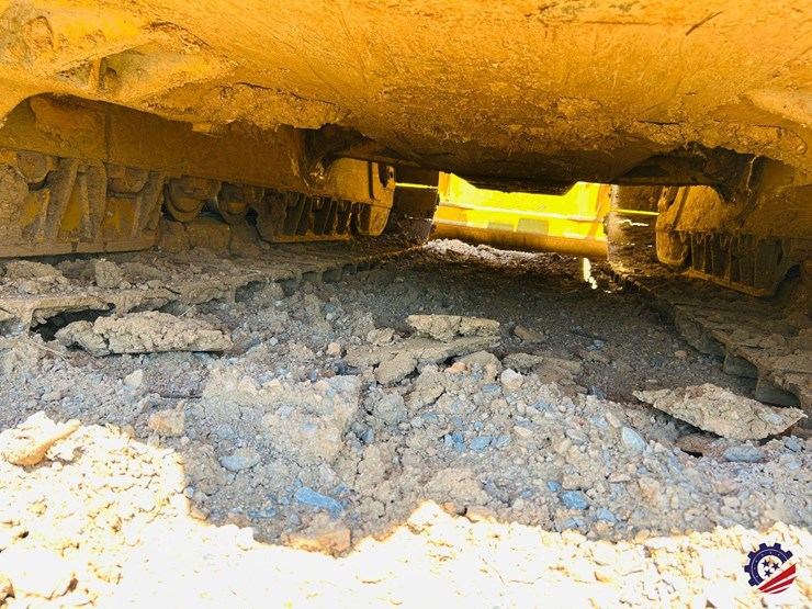 2023-komatsu-d65px-18-image-41