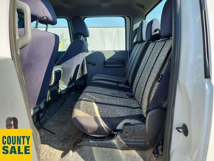 2013-ford-f550-image-22