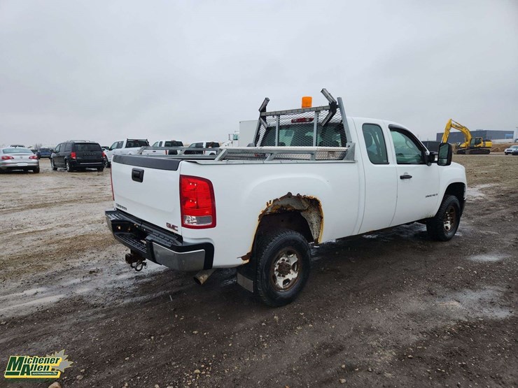 2008-gmc-sierra-2500hd-image-3