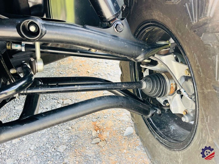 2026-can-am-defender-limited-hd11-triple-image-19