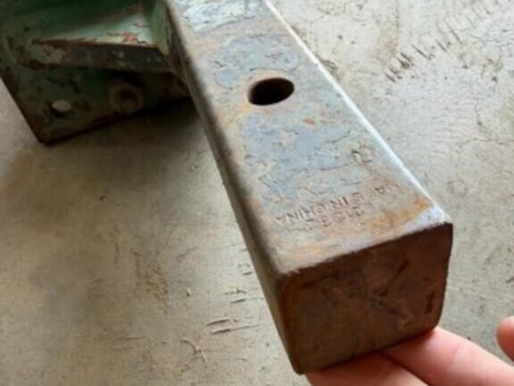 pintle-hook-receiver-hitch-image-3