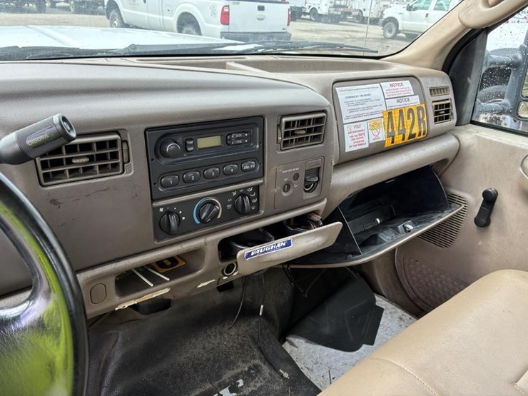 2004-ford-f250-image-16