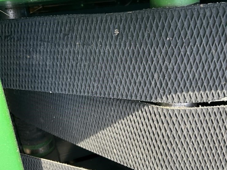 2019-john-deere-560m-image-18