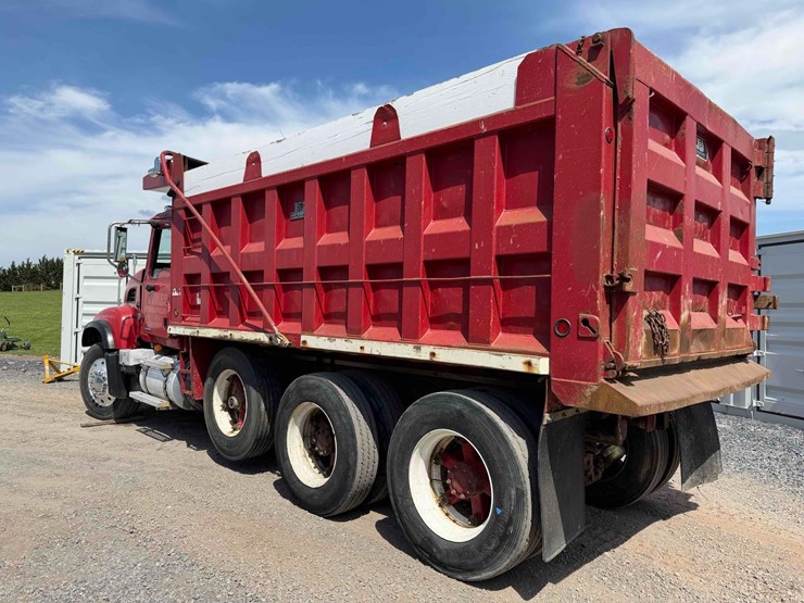 2007-mack-granite-gu713-image-4