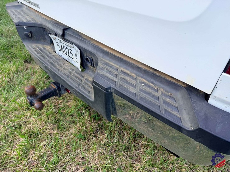 2012-chevrolet-silverado-2500hd-image-42